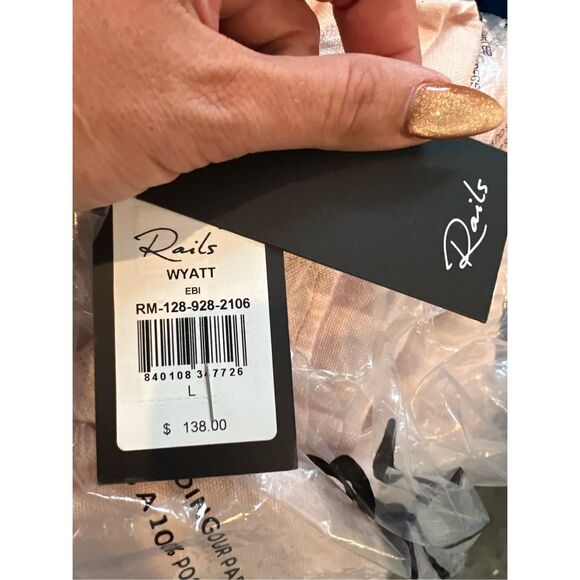 Rails NWT Wyatt Solid Shirt Peach Large - Picture 6 of 6